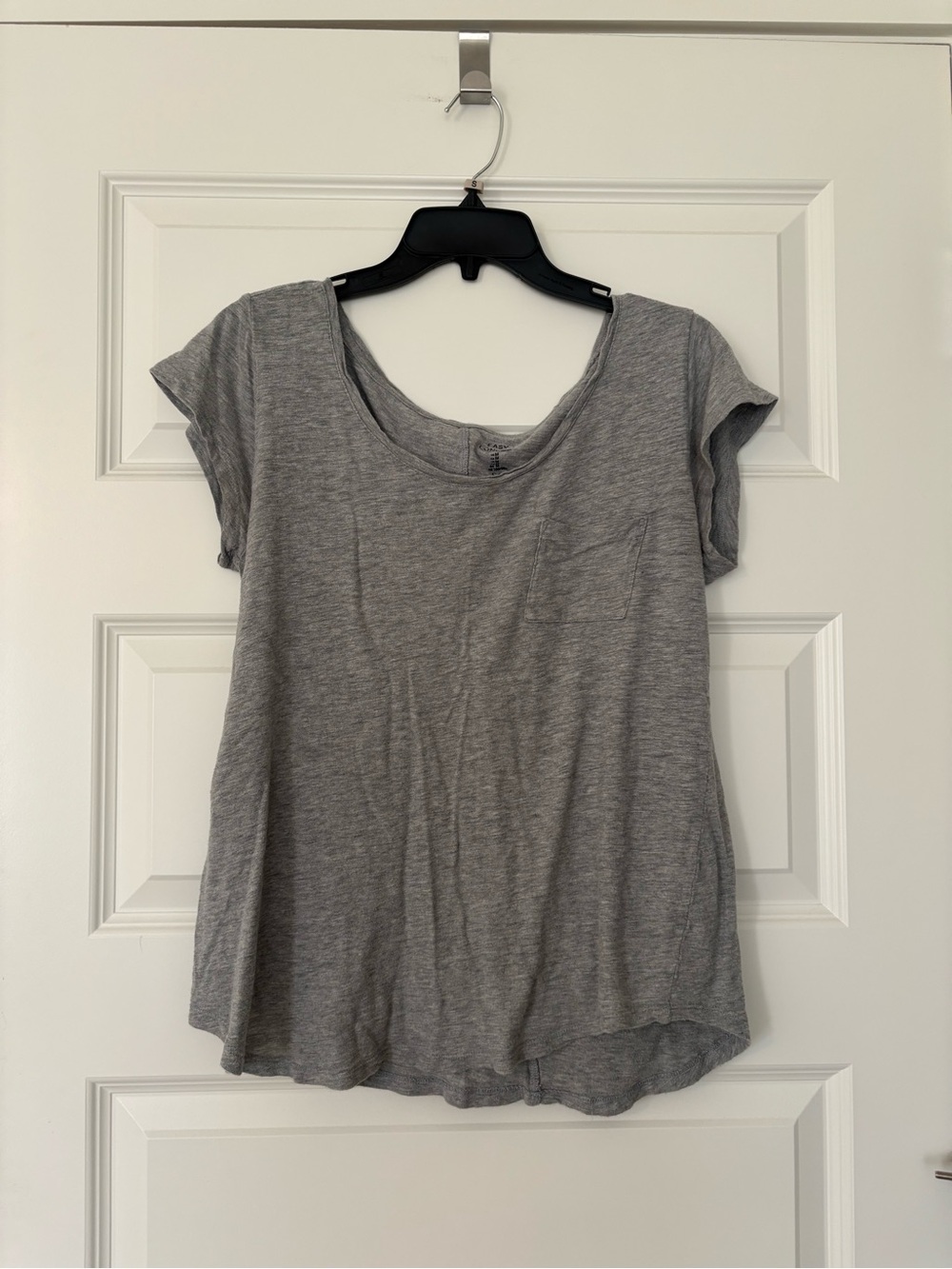 GAP Grey Casual Scoop Neck Women's Tee